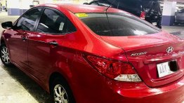 Selling White Hyundai Accent 2014 in Quezon City