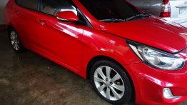 Sell White 2013 Hyundai Accent in Las Piñas