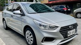 Selling White Hyundai Accent 2019 in Manila