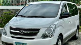 Sell White 2014 Hyundai Grand starex in Parañaque