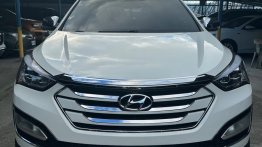 Sell White 2013 Hyundai Santa Fe in Parañaque