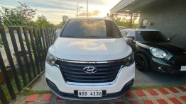 Sell White 2019 Hyundai Grand starex in Pasig