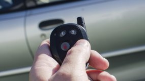 How To Turn Off Car Alarm (With & Without Key)