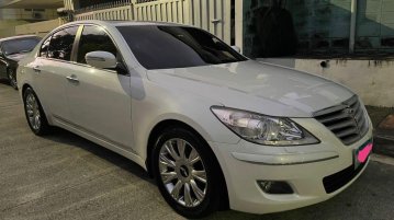 Pearl White Hyundai Genesis 2010 for sale in Quezon