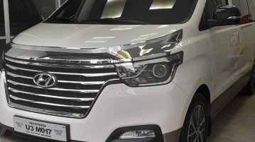 Selling White Hyundai Starex 2019 in Manila