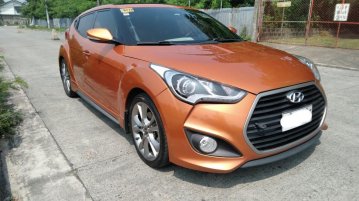 Selling Orange Hyundai Veloster 2017 in Muntinlupa