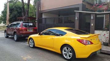 Selling Yellow Hyundai Genesis 2012 in Marikina