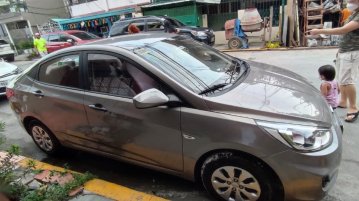 Selling Silver Hyundai Accent 2018 in Manila