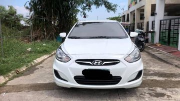 White Hyundai Accent 2012 for sale in Manila