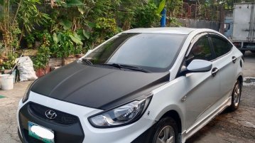 Sell White 2012 Hyundai Accent in Marikina
