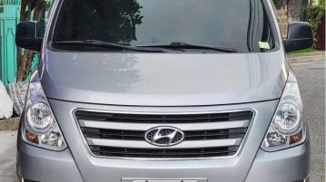 Selling White Hyundai Starex 2016 in Manila