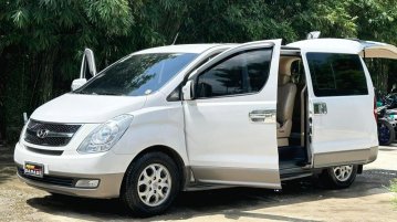 White Hyundai Grand starex 2015 for sale in Manila
