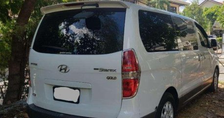 2010 Hyundai Starex Gold for sale