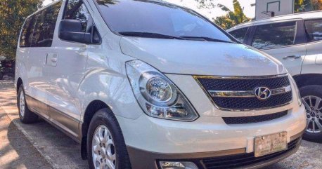 2013 Hyundai Starex Gold for sale