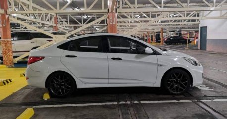 Selling 2nd Hand (Used) Hyundai Accent 2016 in Caloocan