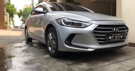 Selling 2nd Hand Hyundai Elantra 2018 in Quezon City