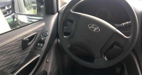 Selling Hyundai Grand Starex 2017 Manual Diesel in Cainta