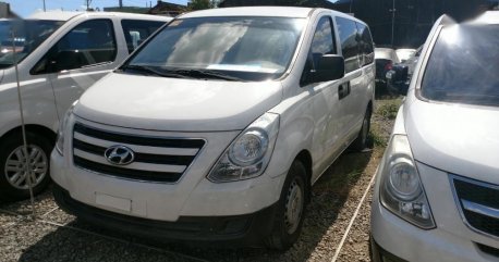 Selling Hyundai Grand Starex 2017 Manual Diesel in Cainta