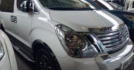 Selling White Hyundai Grand Starex 2015 for sale in Automatic