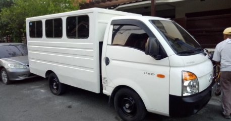 Sell 2nd Hand 2010 Hyundai H-100 at 70000 km in Pasig