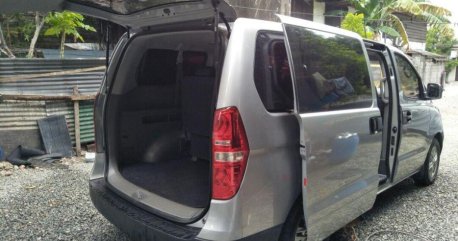 2nd Hand Hyundai Grand Starex 2015 for sale in Mandaluyong