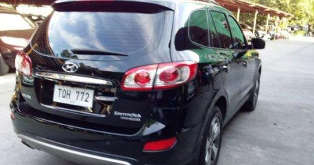 Sell Black 2012 Hyundai Santa Fe in Pasig