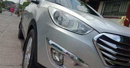 Used Hyundai Tucson 2010 Automatic Gasoline for sale in Bacoor