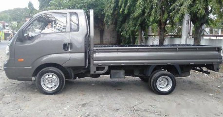 Selling Hyundai H-100 2015 Manual Diesel at 50000 km 