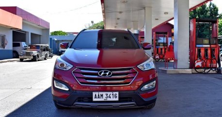 Used Hyundai Santa Fe 2014 at 40000 km for sale