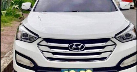 White Hyundai Santa Fe 2013 Automatic for sale 