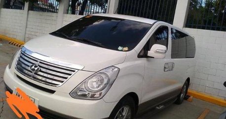 Selling White Hyundai Starex 2015 Automatic Diesel in Manila