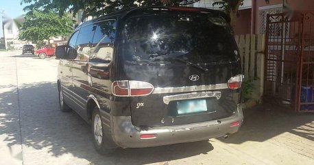 2nd Hand Hyundai Starex 2004 Manual Diesel for sale in Pavia