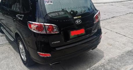 Selling Black Hyundai Santa Fe 2010 in Manila