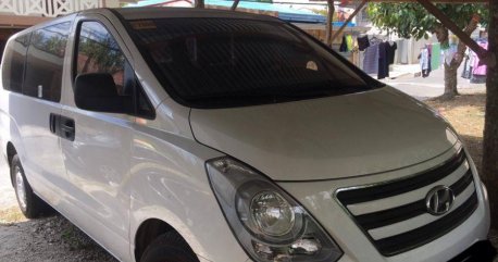 Selling 2nd Hand Hyundai Starex 2018 Van Manual Diesel at 10000 km in Lipa