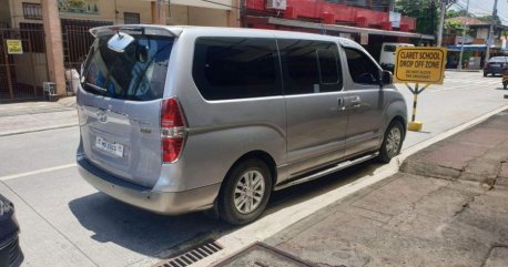 Sell Used 2016 Hyundai Starex in Quezon City