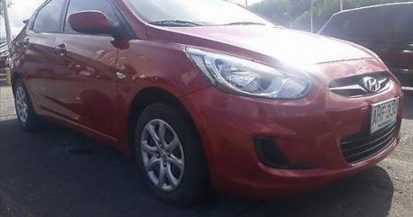 Red Hyundai Accent 2014 at 32352 km for sale 