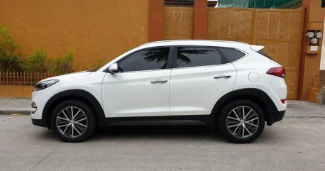 Sell White 2016 Hyundai Tucson Automatic Diesel at 28000 km 