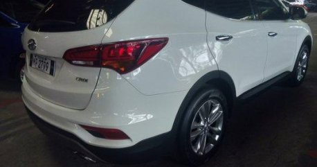 Sell White 2016 Hyundai Santa Fe in Quezon City 