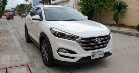 Sell White 2016 Hyundai Tucson Automatic Diesel at 28000 km 