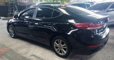 Selling Black Hyundai Elantra 2016 Automatic Gasoline