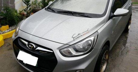 Selling 2nd Hand Hyundai Accent 2013 Sedan at 70000 km in Urdaneta