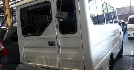 Selling 2nd Hand Hyundai H-100 2016 in Quezon City