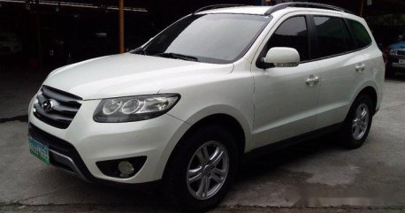 Selling White Hyundai Santa Fe 2011 Automatic Diesel at 60000 km in Pasig