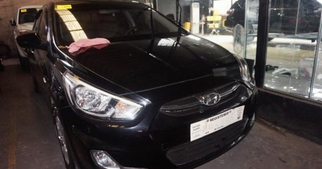 Sell Black 2016 Hyundai Accent Sedan in Manila