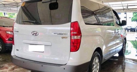 Sell 2014 Hyundai Starex in Makati 