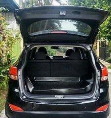 Black Hyundai Tucson 2012 at 50000 km for sale 