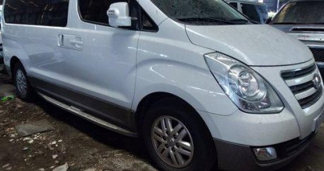 White Hyundai Grand Starex 2016 at 37000 km for sale 