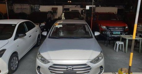 Selling Silver Hyundai Elantra 2016 in Pasig 