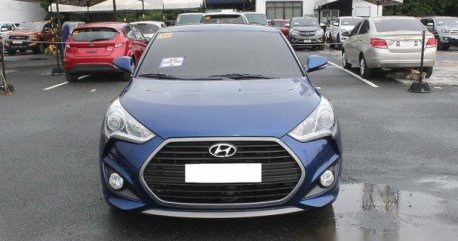 Selling Blue Hyundai Veloster 2016 Automatic Gasoline at 8740 km