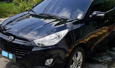 Sell Black 2011 Hyundai Tucson Automatic Gasoline at 77000 km